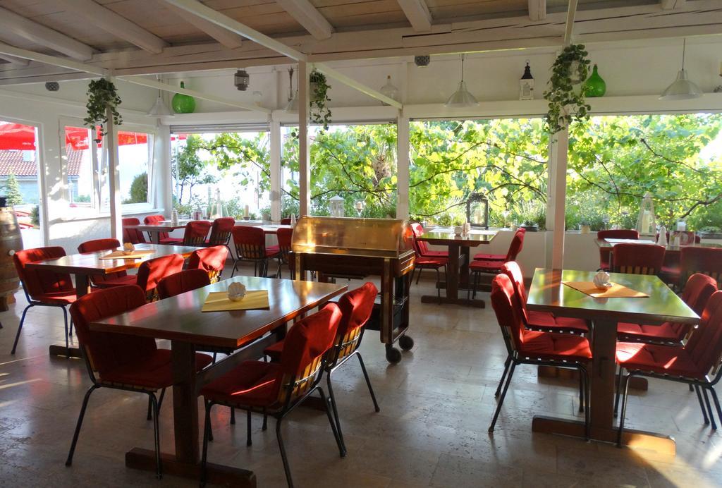Pansion Belveder Bed and Breakfast Crikvenica Eksteriør billede