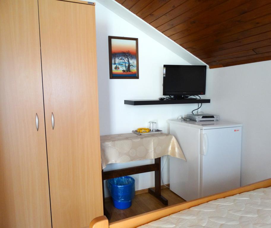 Pansion Belveder Bed and Breakfast Crikvenica Eksteriør billede