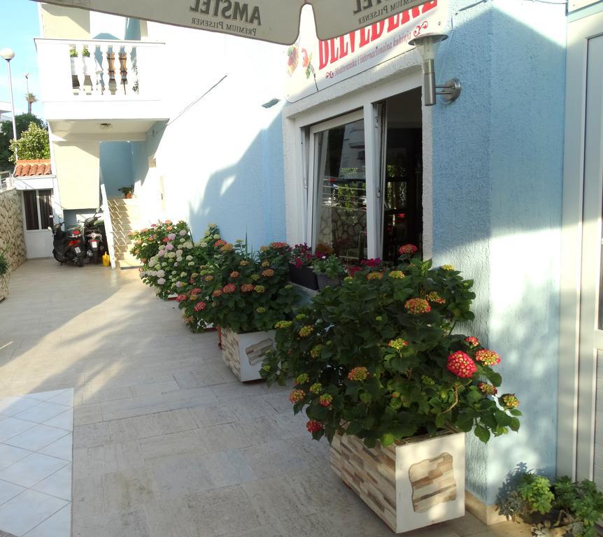 Pansion Belveder Bed and Breakfast Crikvenica Eksteriør billede